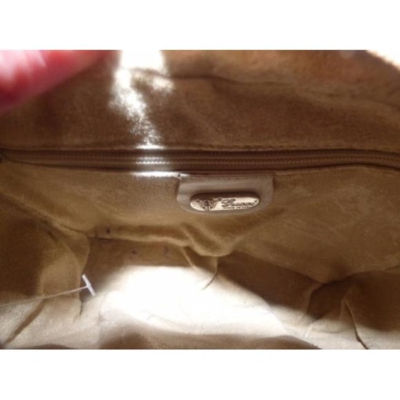 Gucci Vintage Boxy Top Zip Crossbody White Leather Small G Logo Print Coated - Picture 3 of 5